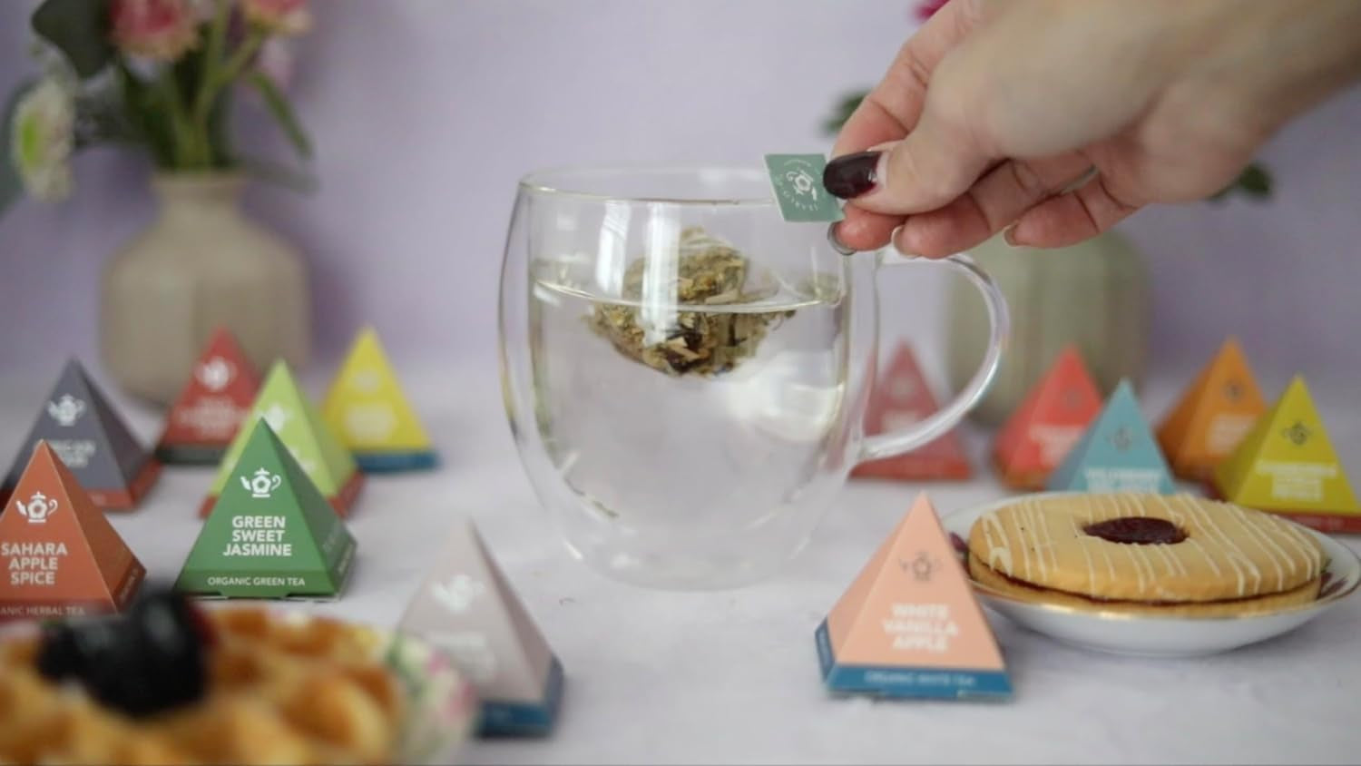 - World'S Finest Pyramid Tea Collection, 24 Varieties of USDA Certified Organic & Kosher Teas - Black Tea, Green Tea, White Tea, Oolong Tea, and Herbal/Fruit Tea Blends